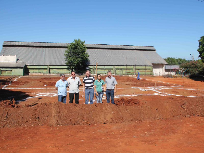EXECUTIVO VISTORIA OBRA DE UNIDADE DE ESTRATÉGIA DE SAÚDE DA FAMÍLIA
